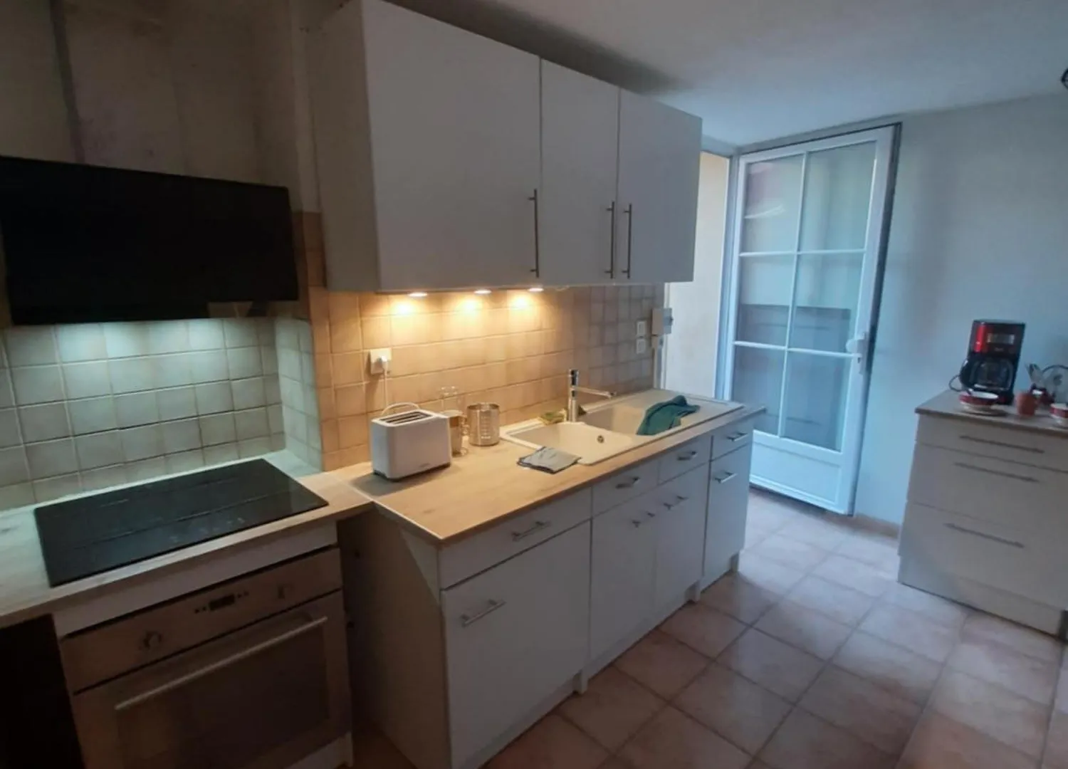 Appartement 3 chambres avec terrasse Pierrelatte 0*,  Frankrig