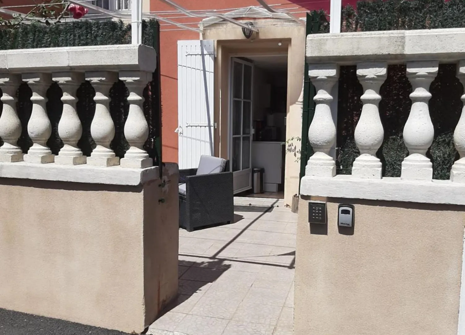 Appartement 3 chambres avec terrasse Pierrelatte Frankrig